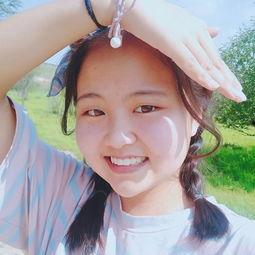 吃瓜进娱乐圈小说,吃瓜少女逆袭娱乐圈  第3张